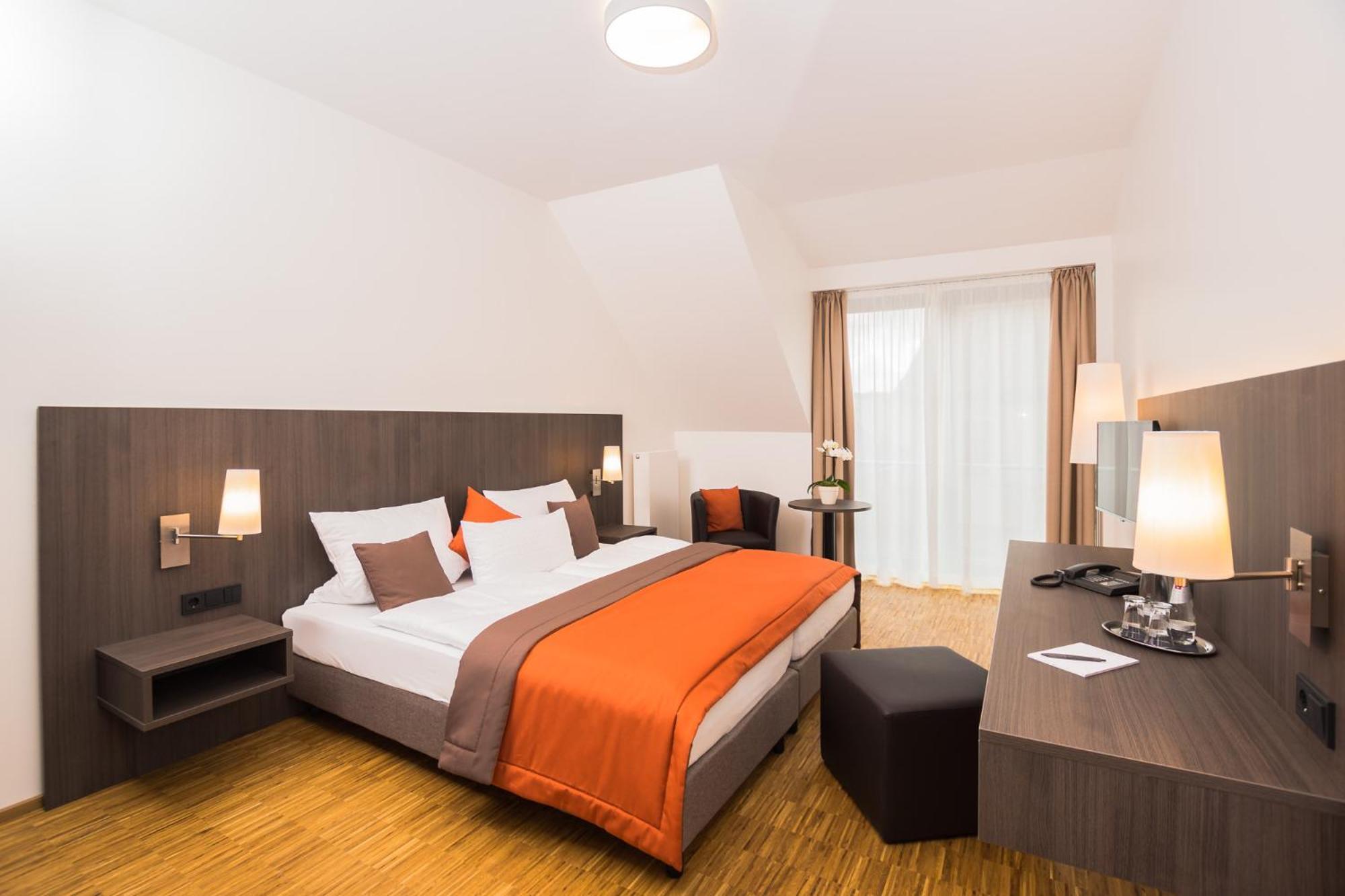 Stadthotel Reich Мельріхштадт Екстер'єр фото